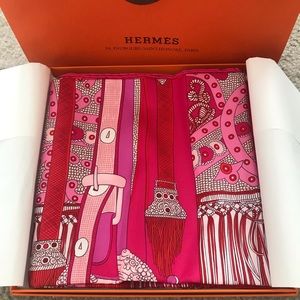 NWT AUTH HERMES SCARF